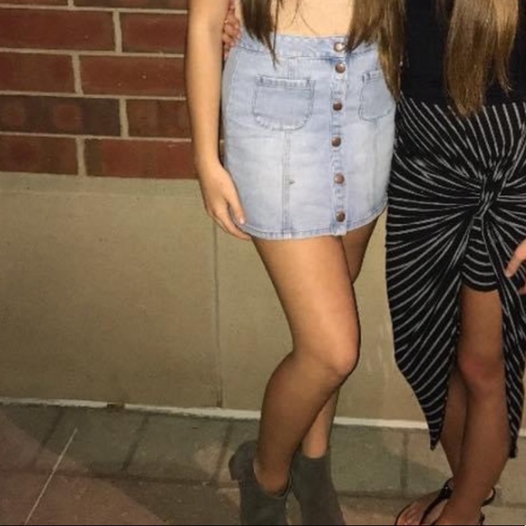 Brandy Melville Denim Skirt - Picture 6 of 6